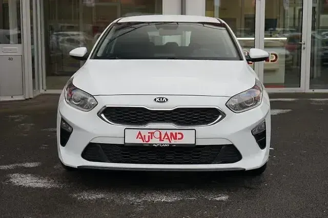 Gebraucht Kia Ceed Edition 7 140 PS (102 kW) 2019 Weiß Kleinwagen