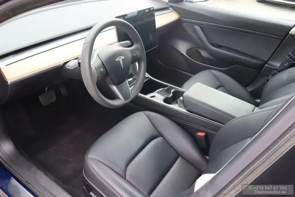 Gebraucht Tesla Model 3 Standard Range 175 kW (238 PS) 2020 Blau Limousine