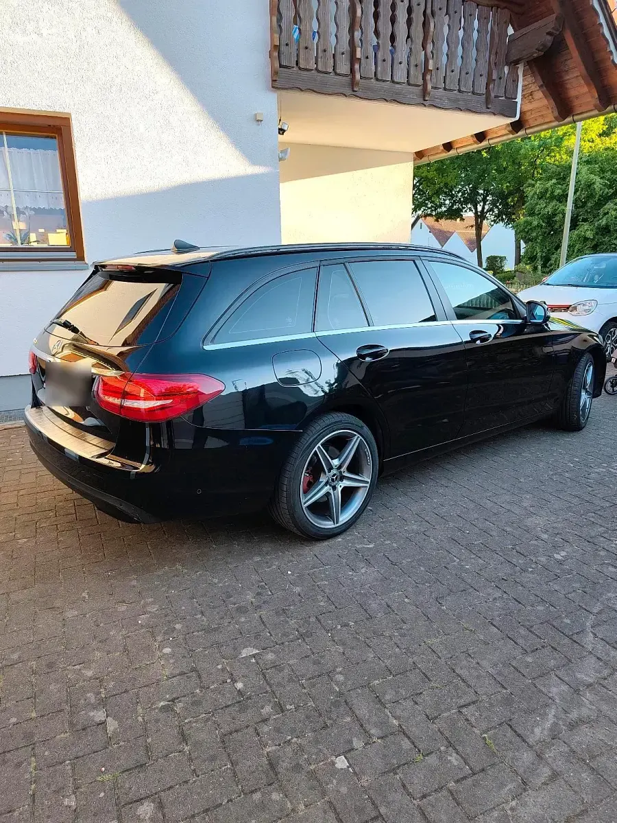 Gebraucht Mercedes C220 170 PS (125 kW) 2018 Schwarz Kombi