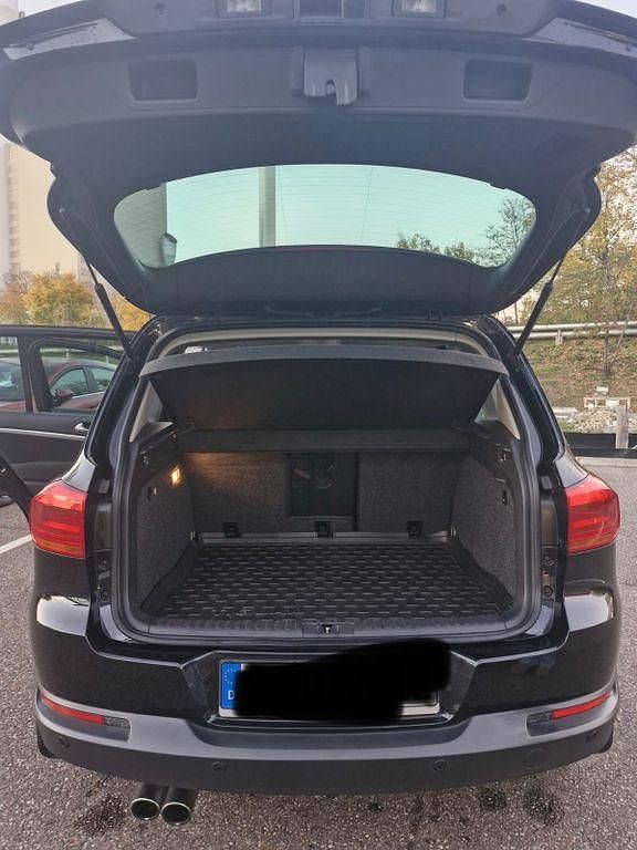 Gebraucht VW Tiguan LOUNGE 150 PS (110 kW) 2015 Schwarz SUV