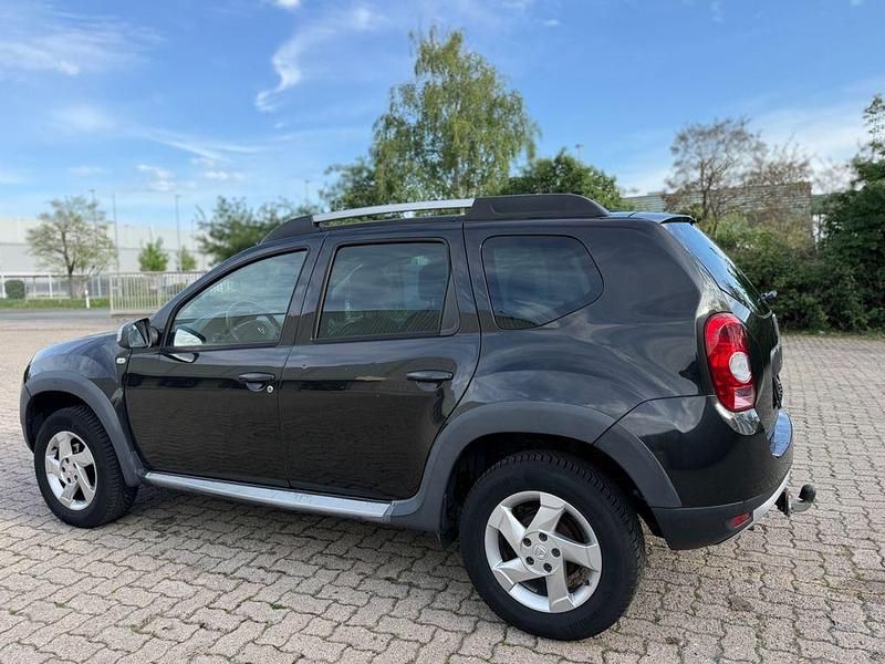 Second-hand Dacia Duster 110 CP (80 kW) 2012 Negru SUV