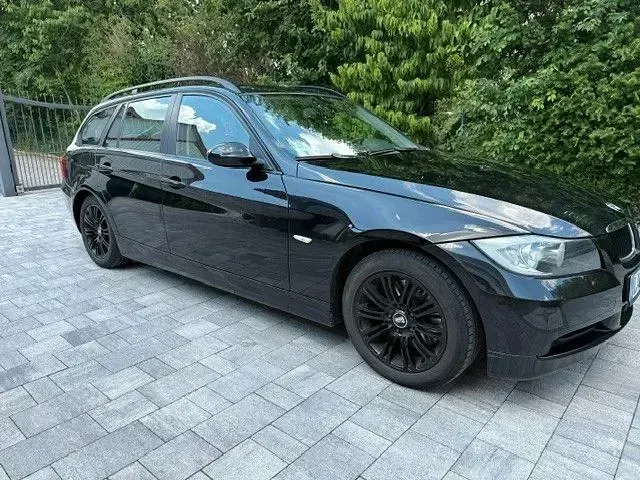 Gebraucht BMW 320 170 PS (125 kW) 2008 Schwarz Kombi