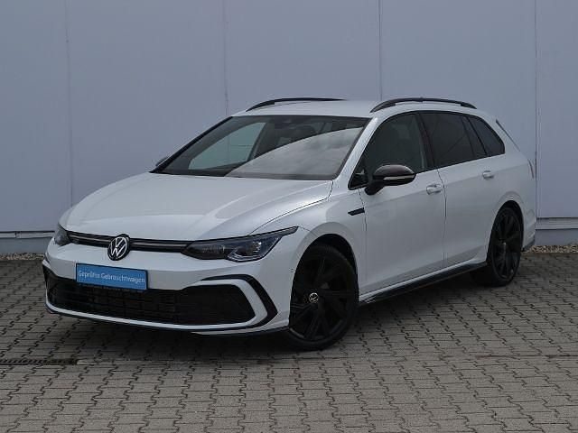 Gebraucht VW Golf VIII Style 190 PS (139 kW) 2022 Weiß (oryxweiß perlmutteffekt) Kombi