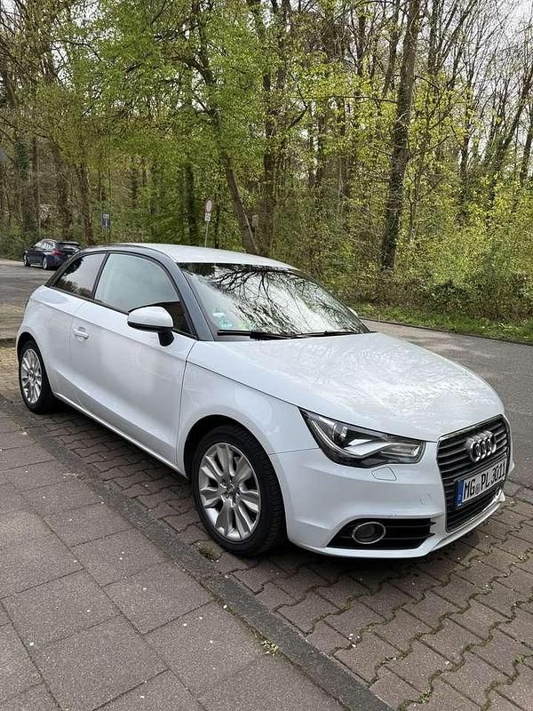 Gebraucht Audi A1 Ambition 122 PS (89 kW) 2012 Weiß Kleinwagen
