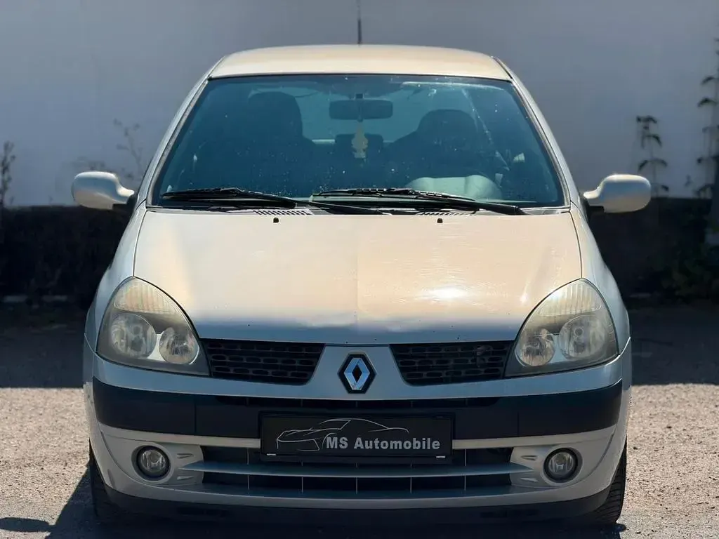 Gebraucht Renault Clio II 82 PS (60 kW) 2003 Silber Limousine