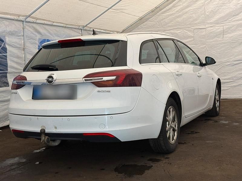 Gebraucht Opel Insignia 140 PS (102 kW) 2015 Weiß Kombi