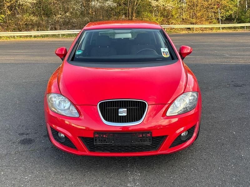 Rot Gebraucht 2011 Seat Leon Copa Limousine | 2.199 € (Guter Preis) - Bild 1/4