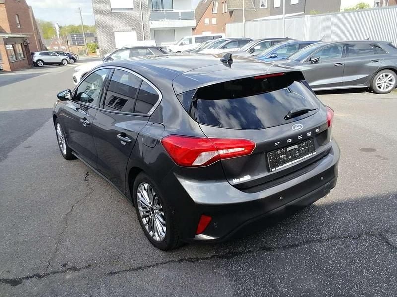 Gebraucht Ford Focus Titanium 120 PS (88 kW) 2019 Magneticgrau (metallic) Kleinwagen