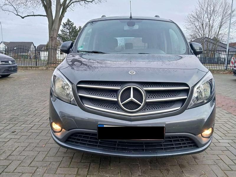 Gebraucht Mercedes Citan 111 116 PS (85 kW) 2019 Grau Kombi