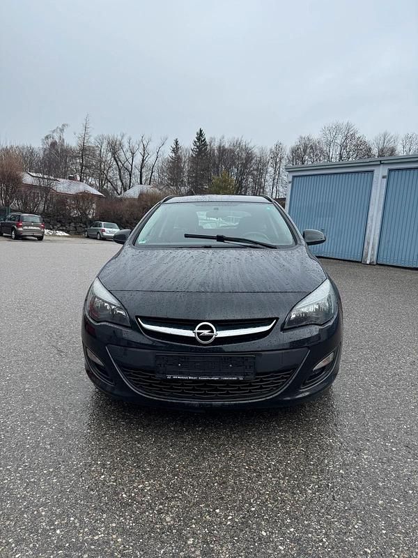 Gebraucht Opel Astra 110 PS (80 kW) 2014 Kombi
