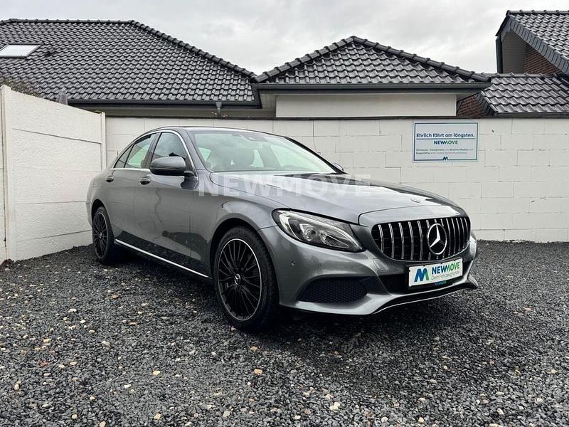 Gebraucht Mercedes C180 156 PS (114 kW) 2018 Grau Limousine