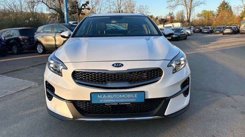 Weiß Gebraucht 2020 Kia XCeed Spirit SUV | 18.900 € (Guter Preis) - Bild 1/4