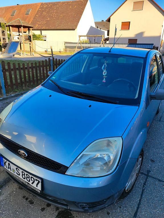 Blau Gebraucht 2005 Ford Fiesta Kleinwagen | 1.000 € (Guter Preis) - Bild 1/4