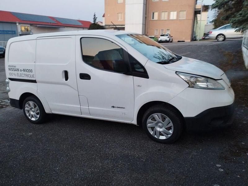Gebraucht Nissan e-NV200 Tekna 80 kW (109 PS) 2015 Weiß Van / Kleinbus