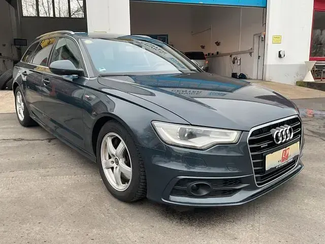 Używany Audi A6 S-Line 245 KM (180 kW) 2013 Niebieski Kombi