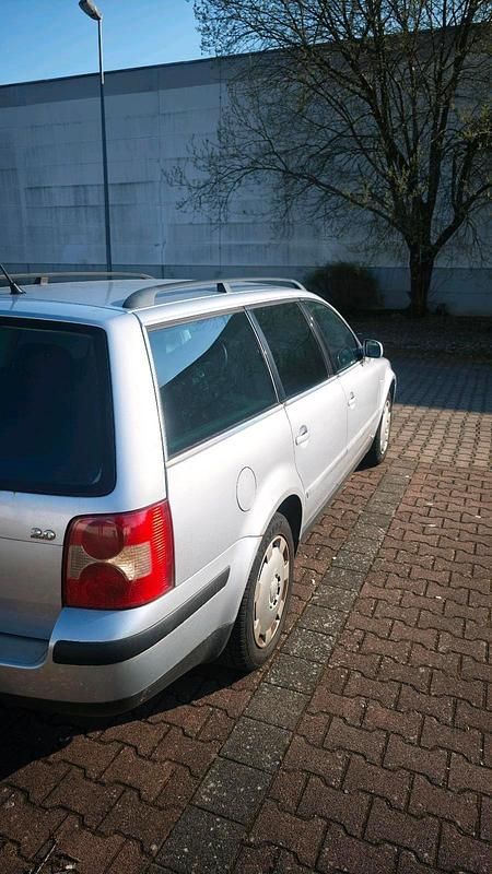 Gebraucht VW Passat 116 PS (85 kW) 2002 Silber Kombi