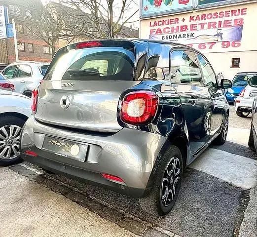 Second-hand Smart ForFour 200 CP (147 kW) 2015 Negru Hatchback