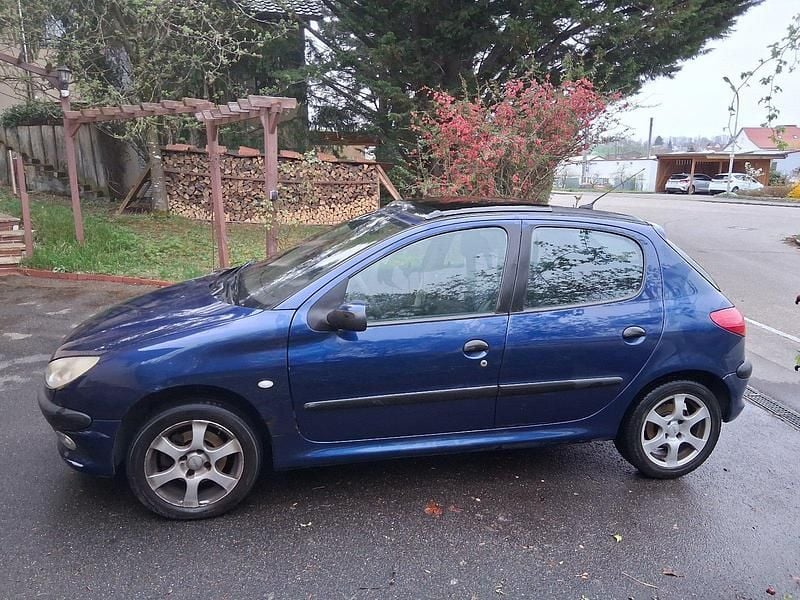 Gebraucht Peugeot 206 59 PS (43 kW) 2003 Blau Kleinwagen