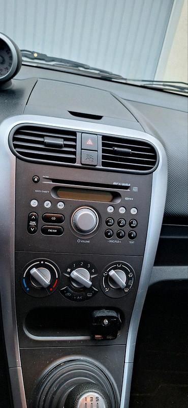 Gebraucht Opel Agila 85 PS (62 kW) 2010 Grün Kleinwagen