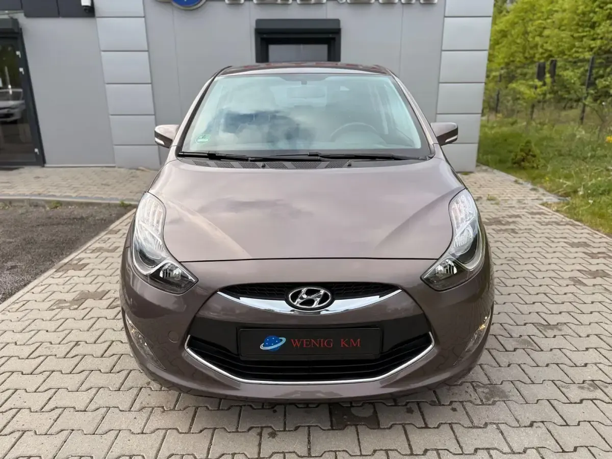 Gebraucht Hyundai ix20 Edition 125 PS (91 kW) 2014 Braun Kleinwagen