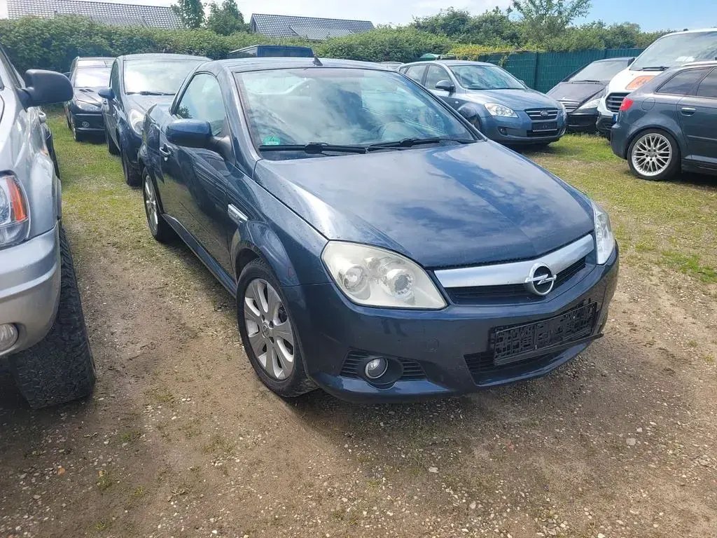 Używany Opel Tigra Edition 90 KM (66 kW) 2009 Niebieski Kabriolet