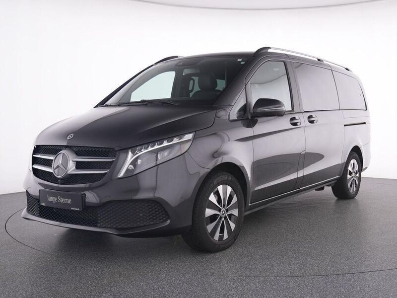 Grau graphitgrau metallic Gebraucht 2023 Mercedes V300 Van / Kleinbus | 69.885 € (Fairer Preis) - Bild 1/4