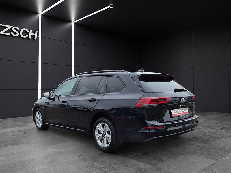 Gebraucht VW Golf VIII Life 150 PS (110 kW) 2021 Schwarz Kombi