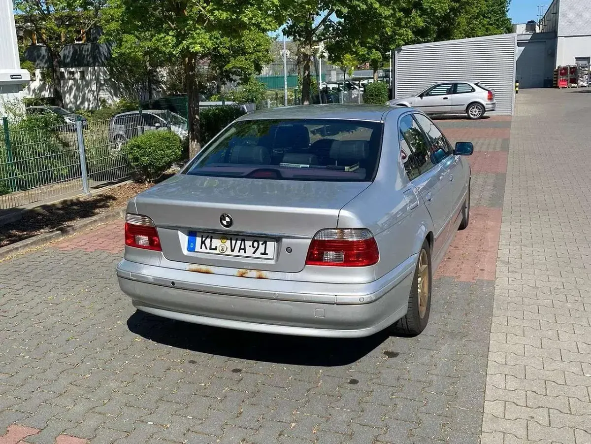 Gebraucht BMW 530 Sport Line 231 PS (169 kW) 2002 Silber Limousine