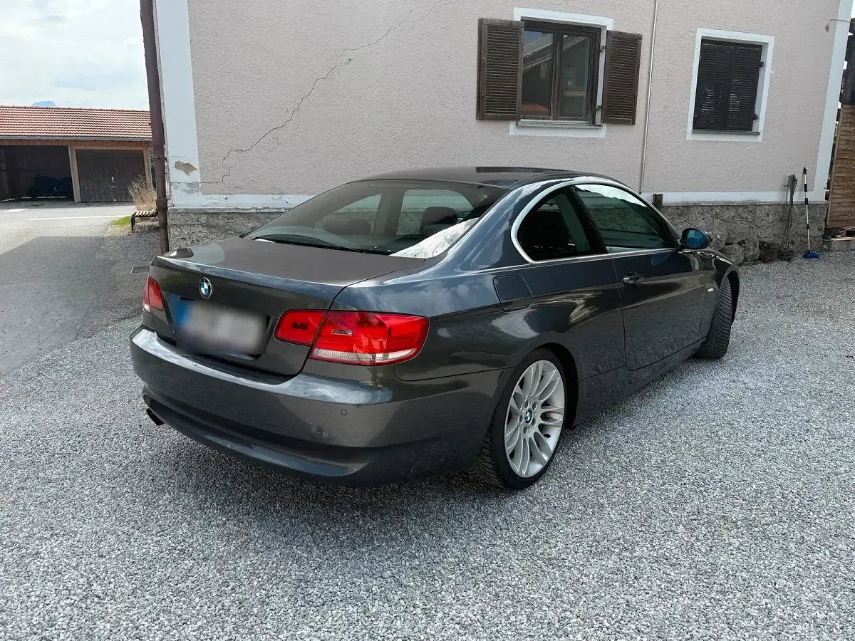 Second-hand BMW 325 218 CP (160 kW) 2007 Gri Coupe