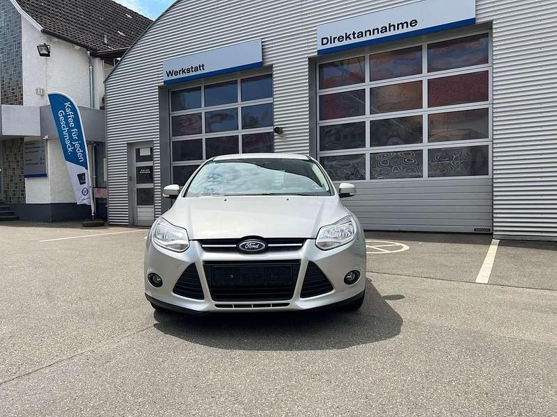 Gebraucht Ford Focus SYNC Edition 116 PS (85 kW) 2014 Polarsilber metallic Kombi
