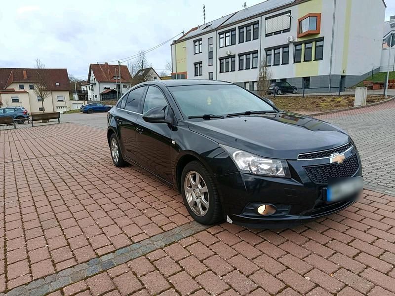 Gebraucht Chevrolet Cruze 145 PS (106 kW) 2012 Schwarz Limousine