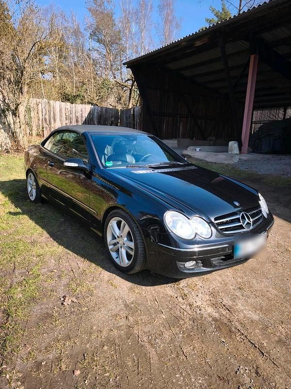 Gebraucht Mercedes CLK280 231 PS (169 kW) 2007 Schwarz Cabrio