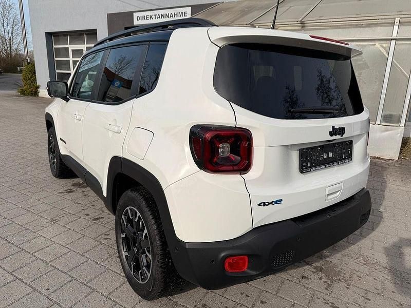Gebraucht Jeep Renegade Trailhawk 241 PS (177 kW) 2023 Weiß SUV