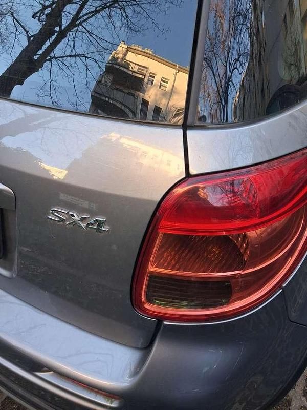 Gebraucht Suzuki SX4 Comfort 120 PS (88 kW) 2012 Silber Limousine