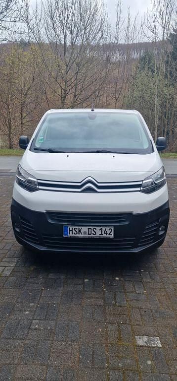 Gebraucht Citroën Jumpy 150 PS (110 kW) 2017 Weiß Van / Kleinbus