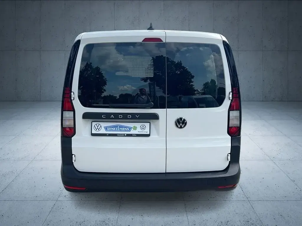 Gebraucht VW Caddy 102 PS (75 kW) 2023 Weiß Van / Kleinbus