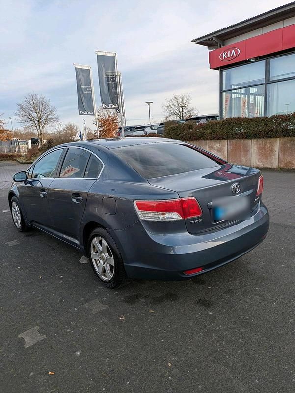 Gebraucht Toyota Avensis 126 PS (92 kW) 2009 Grau Limousine