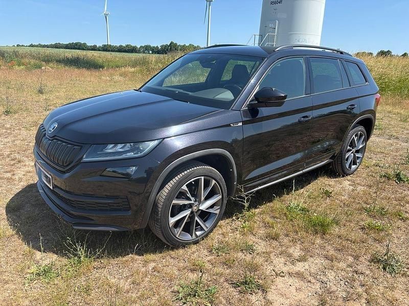 Schwarz Gebraucht 2020 Skoda Kodiaq SportLine SUV | 25.800 € (Fairer Preis) - Bild 1/4
