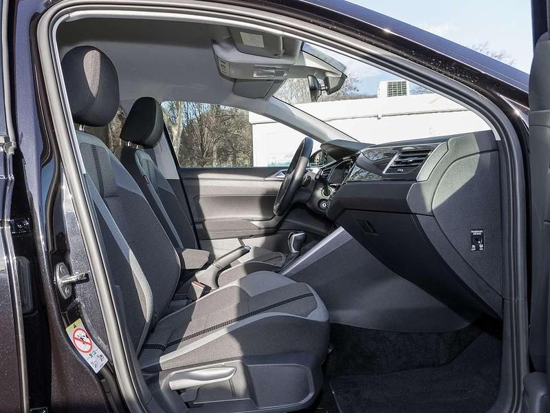 Gebraucht VW Polo Style 95 PS (69 kW) 2024 Deep black perleffekt Limousine