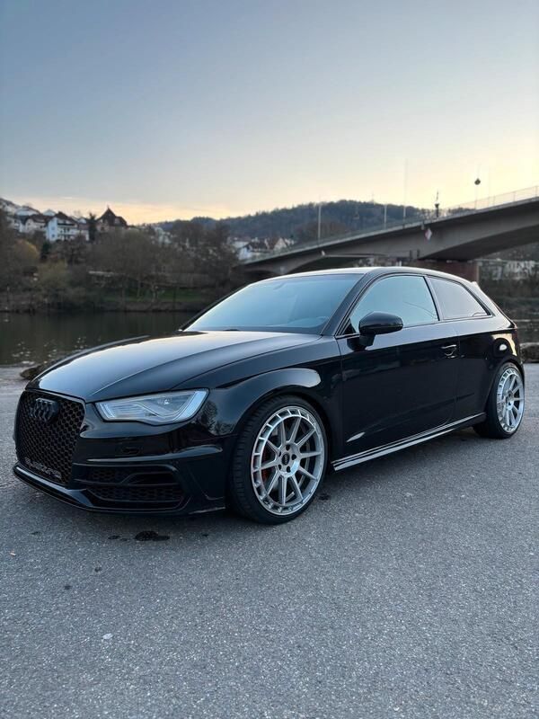 Schwarz Gebraucht 2014 Audi S3 Comfort Limousine | 18.400 € (Guter Preis) - Bild 1/4
