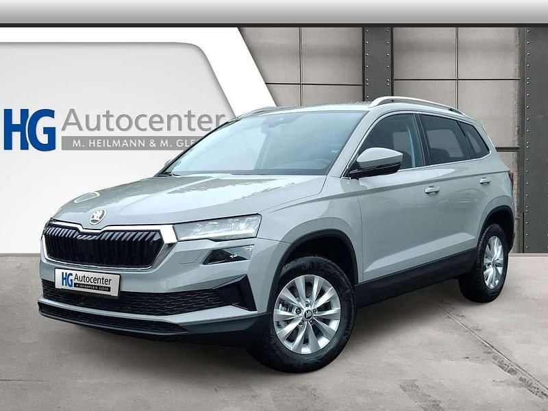 Stahlgrau Neu 2026 Skoda Karoq SUV | 32.990 € (Superpreis) - Bild 1/4