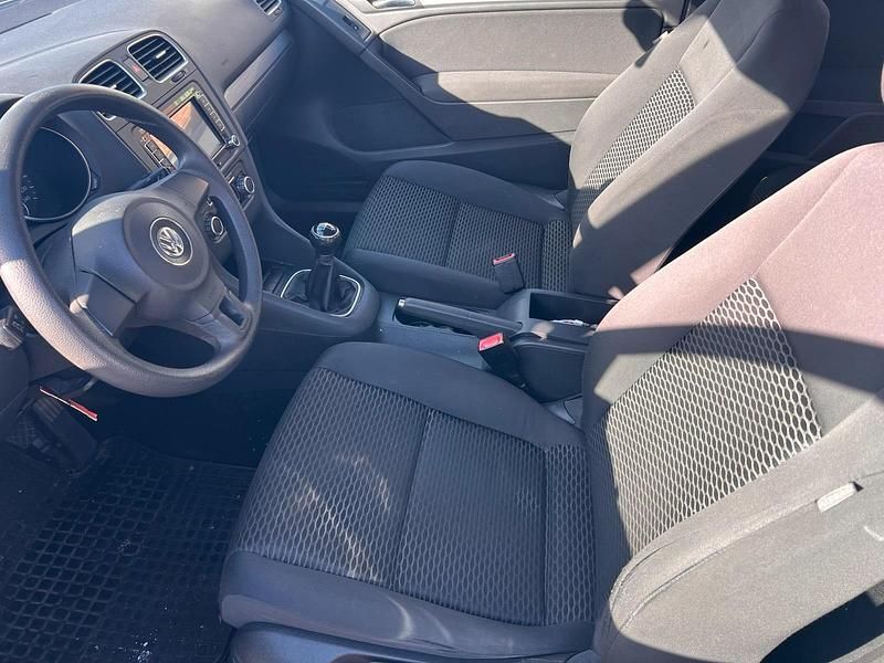 Gebraucht VW Golf 80 PS (58 kW) 2010 Weiß Coupé