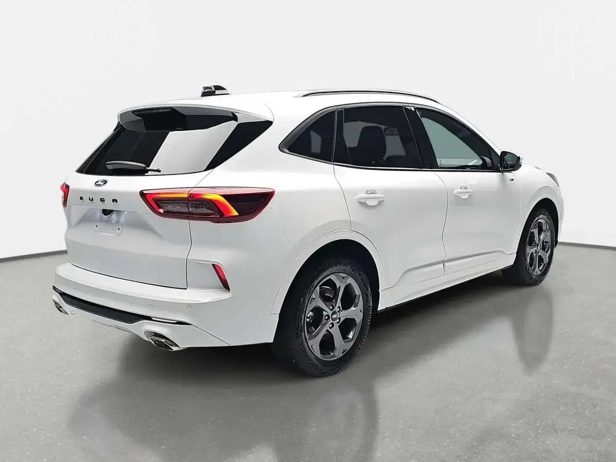 Gebraucht Ford Kuga ST-Line 186 PS (136 kW) 2025 Frozen white SUV