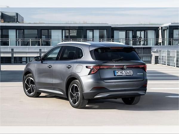Neu MG S5 Comfort 125 kW (170 PS) 2025 Schwarz (schwarz) SUV