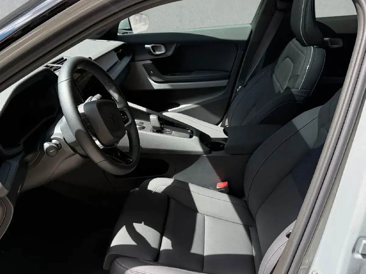 Gebraucht Polestar 2 Pilot 309 kW (421 PS) 2026 Vapour grey Kleinwagen