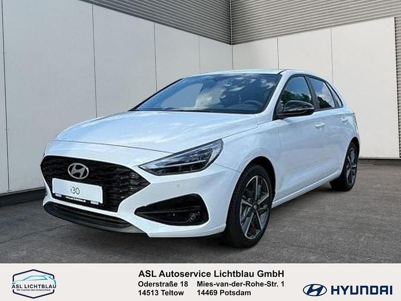 Serenity white Neu 2024 Hyundai i30 Advantage Limousine | 23.950 € (Fairer Preis) - Bild 1/4