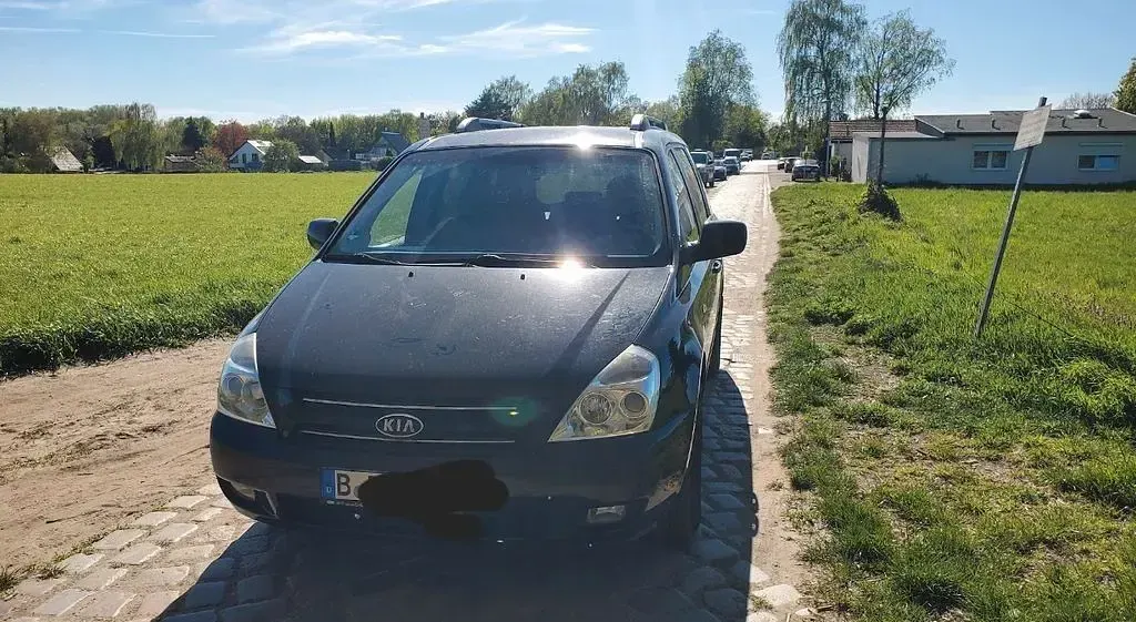 Gebraucht Kia Carnival EX 185 PS (136 kW) 2009 Schwarz Van / Kleinbus