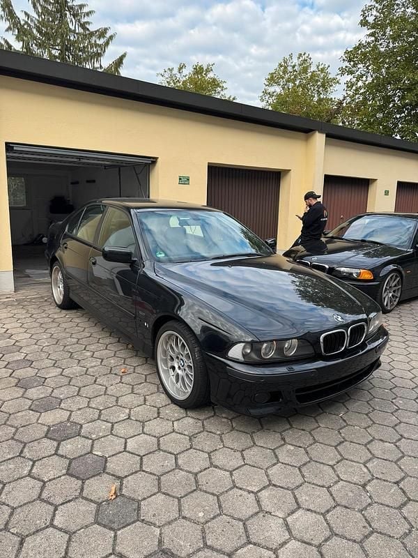 Gebraucht BMW 525 192 PS (141 kW) 2000 Schwarz Limousine