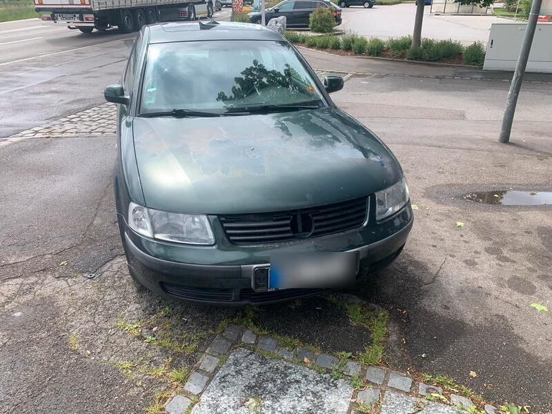 Grün Gebraucht 1998 VW Passat Limousine | 590 € (Superpreis) - Bild 1/4