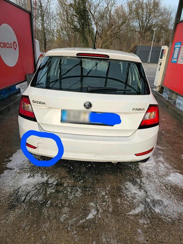 Gebraucht Skoda Fabia 75 PS (55 kW) 2019 Weiß Limousine